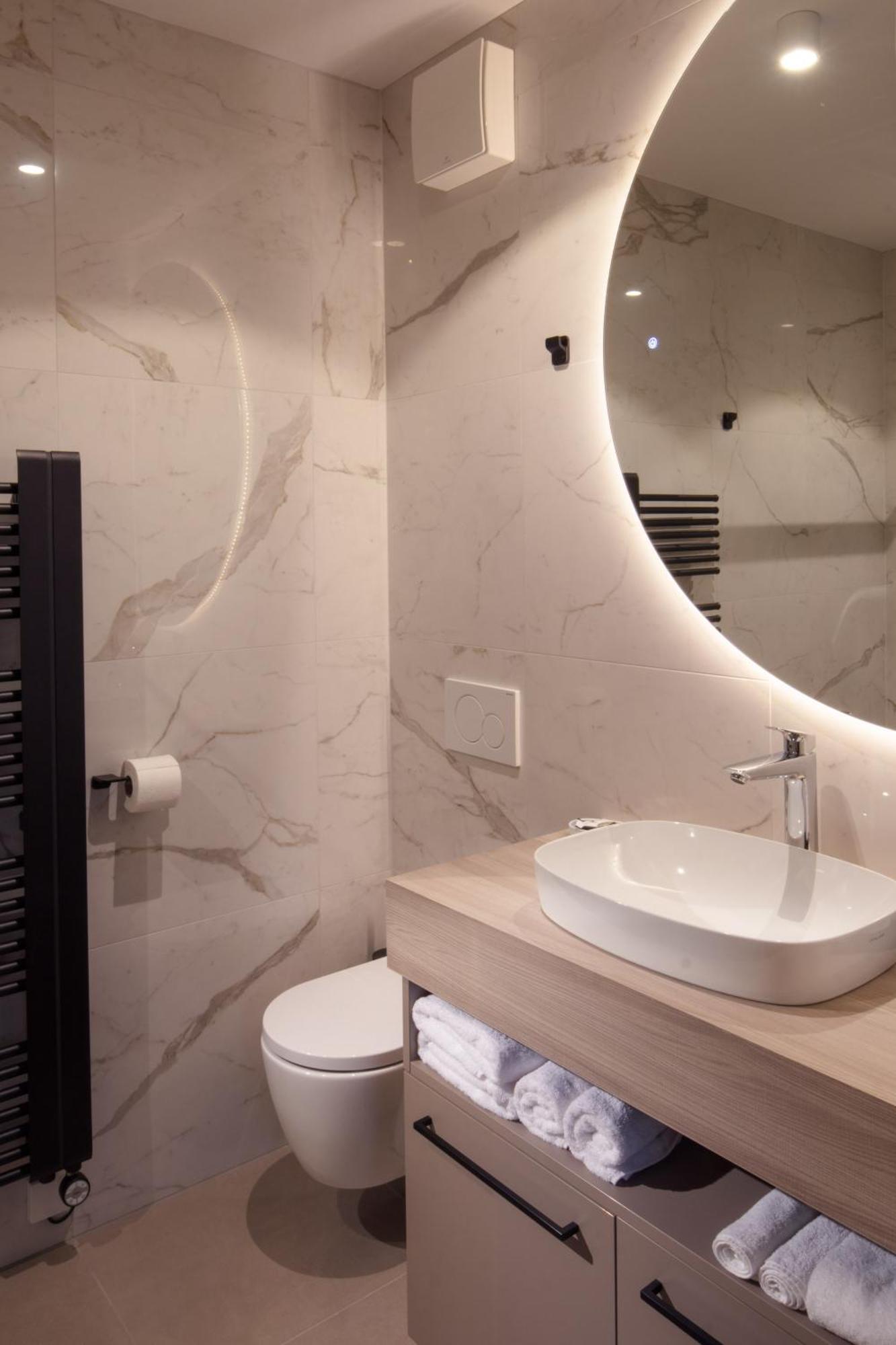 Hisa Putr Bed & Breakfast Trzin Bagian luar foto