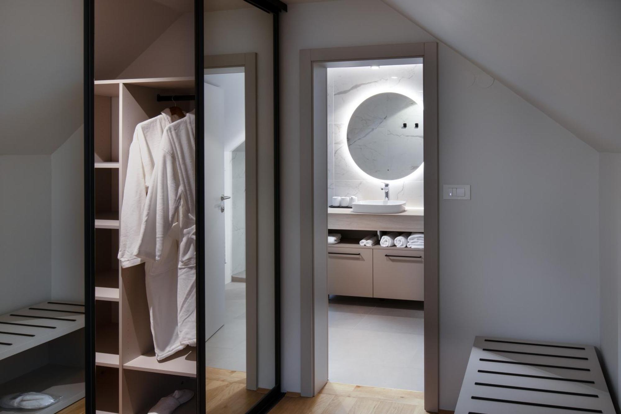 Hisa Putr Bed & Breakfast Trzin Bagian luar foto