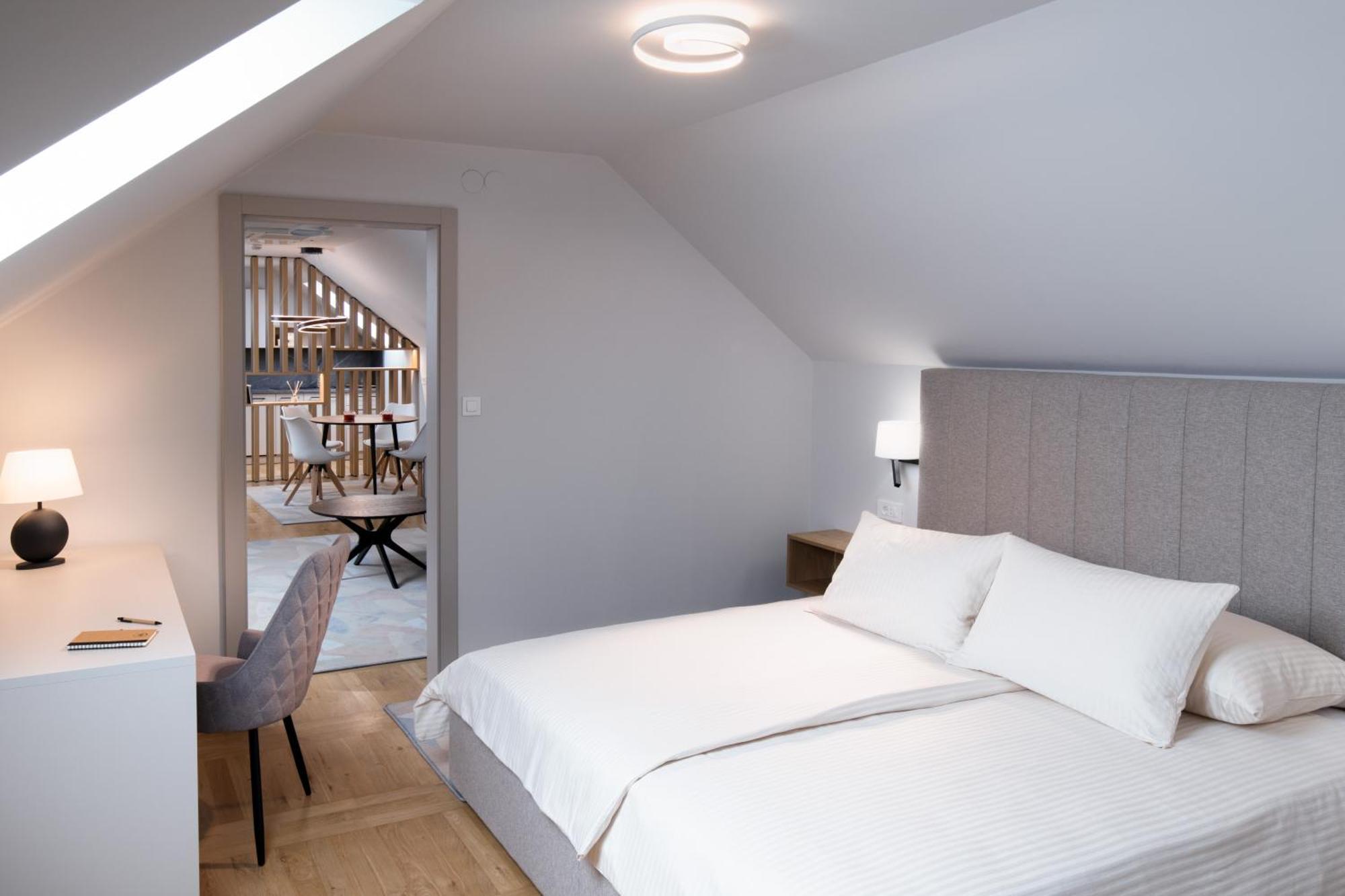 Hisa Putr Bed & Breakfast Trzin Bagian luar foto