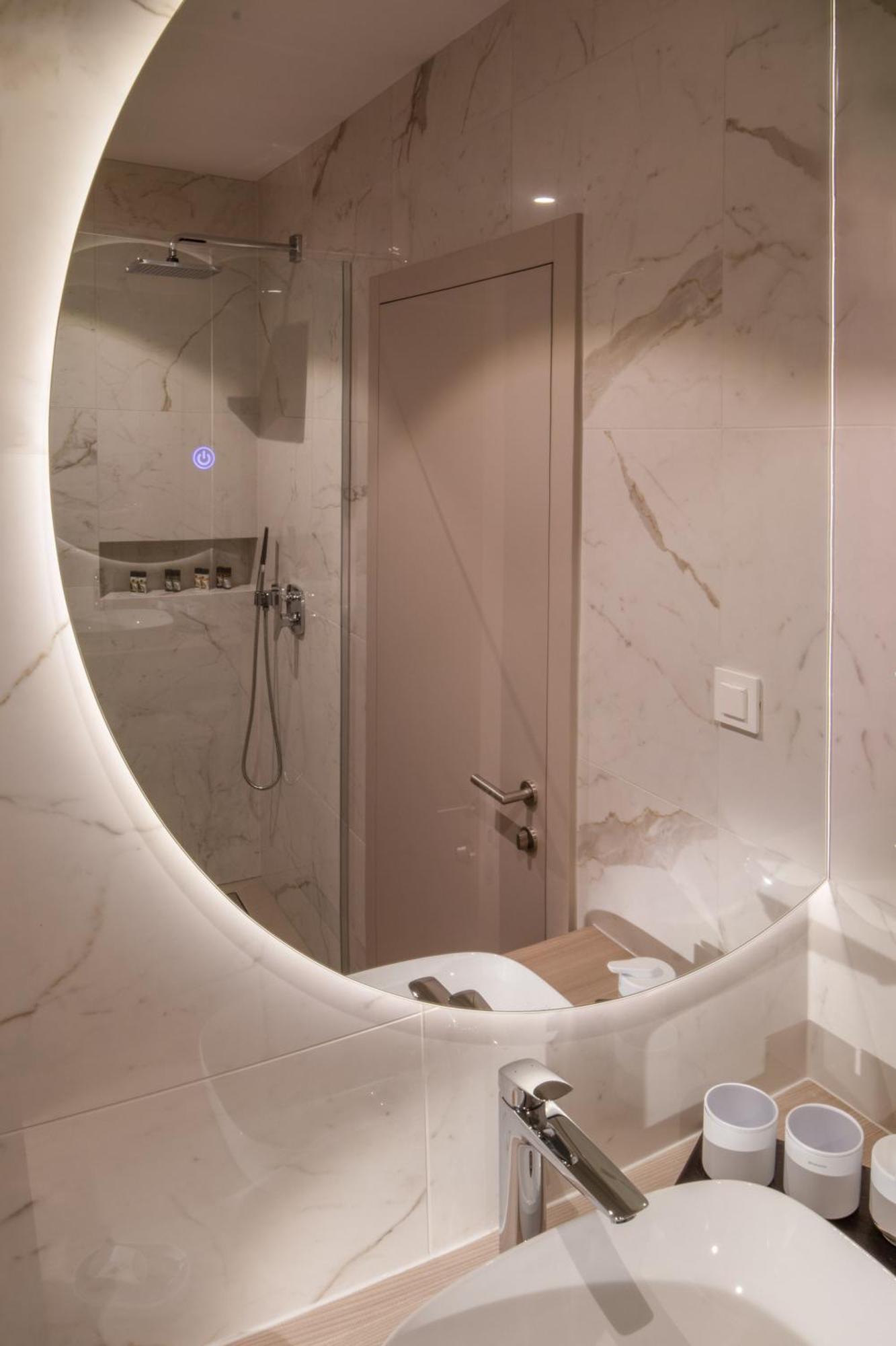 Hisa Putr Bed & Breakfast Trzin Bagian luar foto